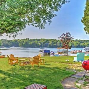 NEW! Bright 4BR Plymouth Cottage on Crystal Lake