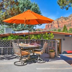 Peaceful Sedona Getaway with Outdoor Oasis and Views!