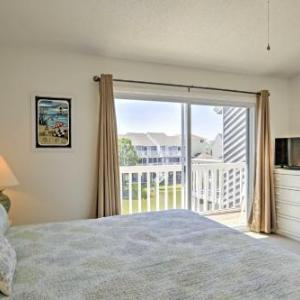 Breezy Bungalow with Pool Beach Gear and Balcony!