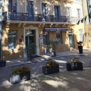 SQUARE HOTEL