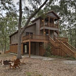 Private Edisto Island House with 3 Decks and Huge Yard