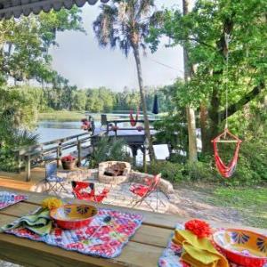 Riverside Dunnellon House with Private Dock and Kayaks!