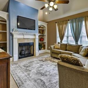 Lavish Cordova House with Pool Table and Media Room!