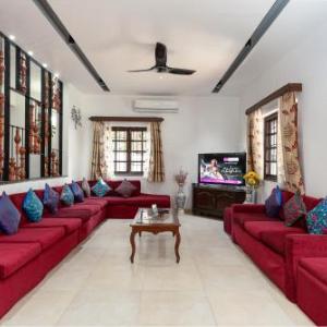 Lavish Executive Villa with Private Swimming Pool