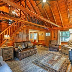 Cozy Cabin with Deck Hot Tub and Pond by Hocking Hills