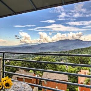 Bears Den in the Sky Condo Less Than 4 Mi to Gatlinburg