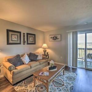 Branson Condo with Pool Access and Deck Mins to Strip