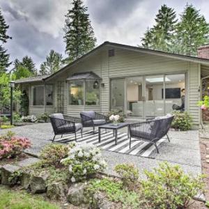 Modern Home 3 Miles to Woodinville Wine Country!