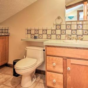 Condo with Hot Tub Mins to Story Land and Cranmore!