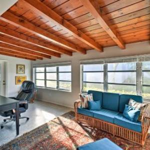 Mid-Century Modern Home 1 Mi to Nokomis Beach