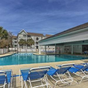 Cozy Myrtle Beach Condo with Pool - Walk to Beach!