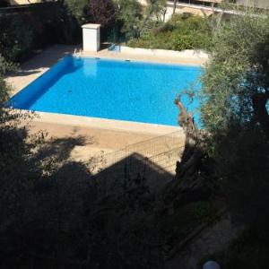 Nice 36 m with balcony and pool near beaches