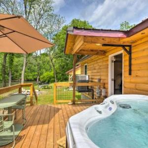 Cozy Cabin on Tuckasegee River - Near Tsali!