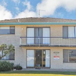 Aurora 2 Downstairs - Lifestyle Yamba