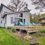 New Era Cottage with Dock and Grill on Stony Lake Michigan