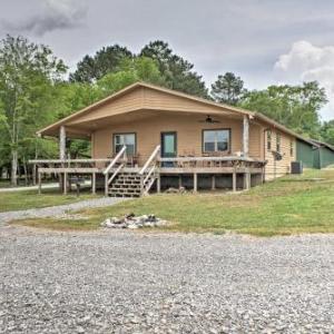 Guntersville Cabin with Views - Walk to Lake!