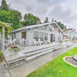 Beachfront Whidbey Island Home and Apartment Langley Washington