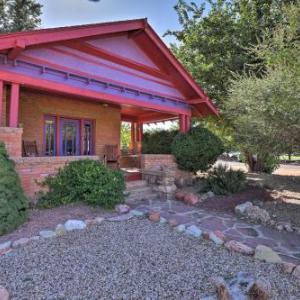 Southwestern Kanab Cottage with Patio and Views!