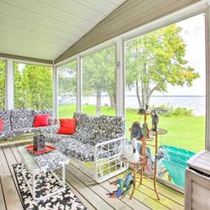 Houghton Lake House with Fire Pit - 2 Mi to Trails!