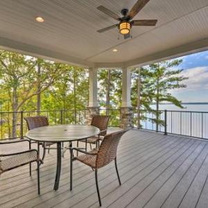 Waterfront Lake Norman House with Private Deck!