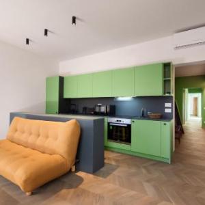 Flats4rent Carla's Apartments