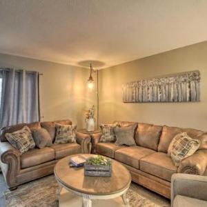 Condo with Patio 5 Mi to SDC and Table Rock Lake