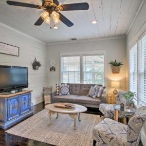 Renovated Family Cottage 1Mi to Main St Shops