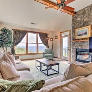 Burnsville Condo with Balcony and Smoky Mtn Views