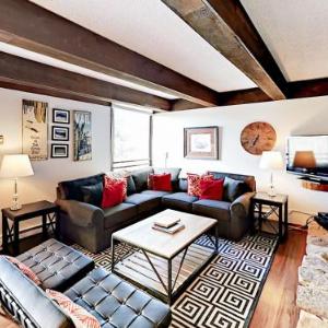 E Lionshead Condo #402