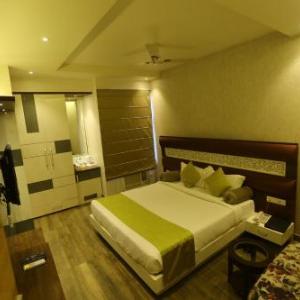 Hotel Gurveer Royal