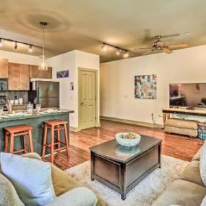 Downtown Condo half mi to The Wilmington Riverwalk!