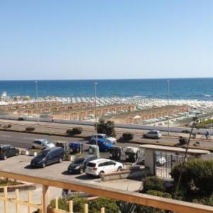 IL MARE DI ROMA APARTMENT