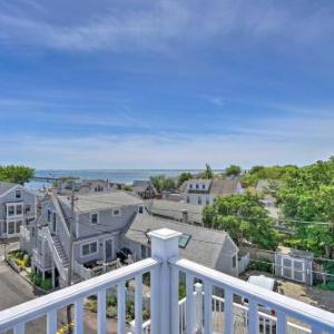 Splendid Provincetown Penthouse Apartment with Deck!