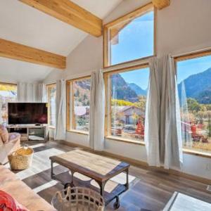 Stunning Ouray Escape with Panoramic Mountain Views!