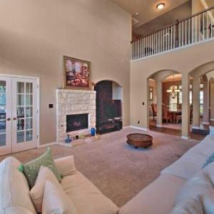 Sonoma Ranch Family Home with Deck 5 Mi to Six Flags