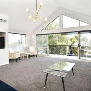 City Haven - 4BR for Families & Friends Secure Parking