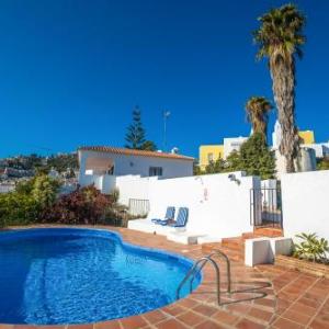 Nerja Villa Sleeps 8 with Pool Air Con and WiFi