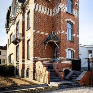 Manoir idéalement situé avec grand jardin