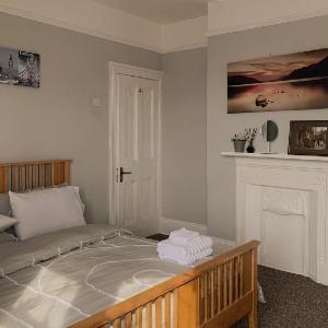 Cosy 2 bed flat in Baffins!