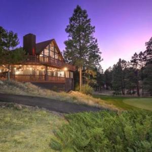 Pristine Flagstaff Cabin with Decks and Mountain Views!