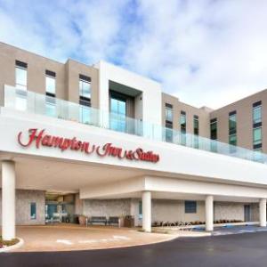 Hampton Inn & Suites Anaheim Resort Convention Center