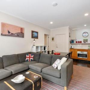 Acacia Bay Retreat - Acacia Bay Holiday Home