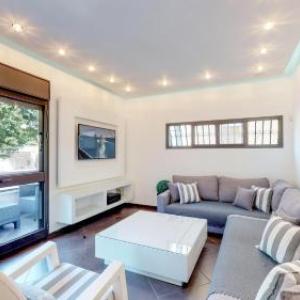 Central 3-BR with Terrace in Dizengoff