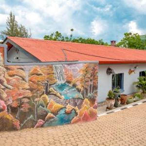 B Maurice Guest House