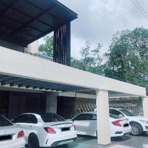 LE LODGE MANSION by Le Lodge