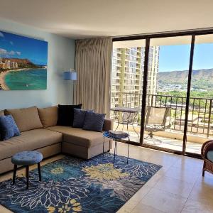 THE MAILE SUITE at THE WAIKIKI BANYAN