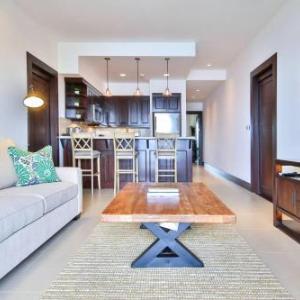 360 Splendor 205 Ocean View Condo- With Breakfast