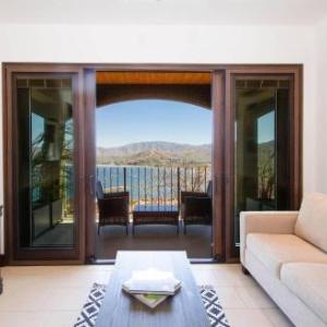 360 Splendor 405 Ocean View Condo- With Breakfast