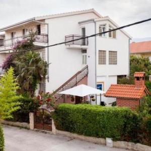 Apartments with a parking space Kastel Stafilic Kastela - 20153