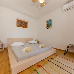 Room 02 for 2 in Casa Dubi. Hvar town
